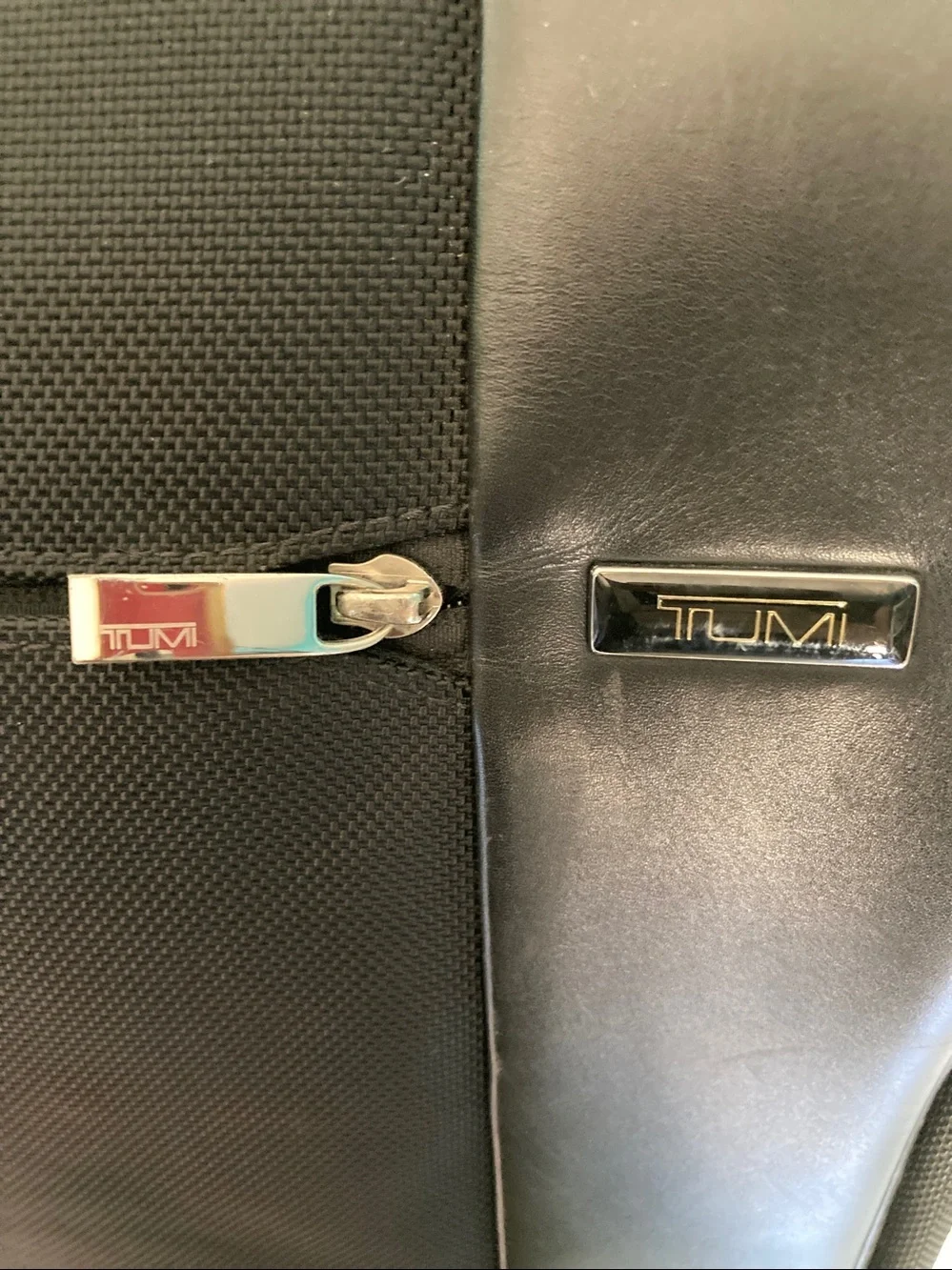 Tumi Alpha 3 LXT Messenger Crossbody Black Nylon & Leather Tech Laptop Bag